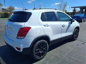 Chevrolet Trax LT 2022, Usado, en Excelentes Condiciones - Product Image 4