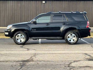 Meilleures Voitures d'Occasion en Gros Pas Chères à Vendre SUV Toyota 4Runner SR5 4WD 4 Portes avec V6 2005 - Product Image 2