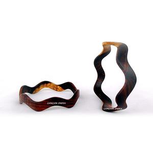 Novedad 2025: Par de Pulseras de Madera Redondas Marrón Pulido de Lujo, Modernas, para Mujer, con Temática de Ángel, Coleccionables - Product Image 2
