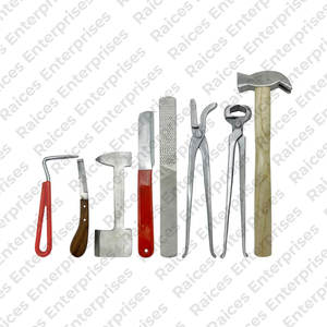 Kit d'outils de maréchal-ferrant pour le toilettage des chevaux équins à bas prix Kit d'outils réutilisables de coupe-sabots de maréchal-ferrant en grande quantité - Product Image 2