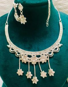 สร้อยคอชุบเงิน925ไมครอนสไตล์วินเทจเครื่องประดับแฟชั่นผู้หญิงดวงตาสีแดงไข่มุกเหม่นดีของขวัญมาตรฐานยุโรป - Product Image 1