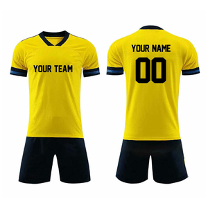 Récemment lancé 2024 Maillot de football en polyester pour homme Design personnalisé de qualité supérieure Vêtements de sport de plein air à manches courtes fabriqués au Bangladesh - Product Image 3