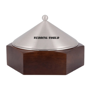 Olla Caliente de Madera con Acabado en Nogal, Cazuela Hecha a Mano de Calidad Superior, Calentador de Comida de Madera Clásico y Elegante - Product Image 1