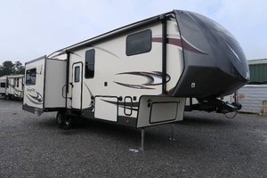 Remorque Jayco E-a-g-l-e H-t 265FKDS 2026 d'occasion en excellent état pour le camping et les voyages - Product Image 1