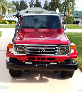 LISTO PARA CONDUCIR - USADO, VOLANTE A LA IZQUIERDA |   CONDUCCIÓN DERECHA |   TOYOTA LAND CRUISER FZJ73 1995, 5 velocidades - Product Image 1