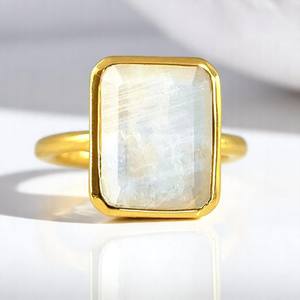 แหวนพลอยสีรุ้งประดับเพชรทรงสี่เหลี่ยมขนาด10X14มม. แหวนโบโฮชุบทองปรับแต่งได้ - Product Image 2