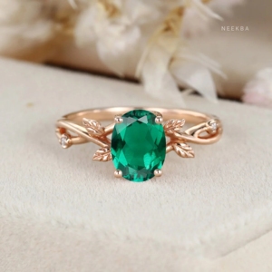 Diseño de rama 8*6mm Anillo de Esmeralda y moissanita cultivada en laboratorio de corte ovalado en plata de ley 925 Anillo de diseño inspirado en la naturaleza - Product Image 1