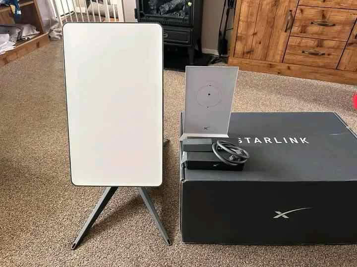 Roam 3rd Generation Star-Link Internet Satellite Dish Kit V3 TV Antenna for RVs Enhanced over Standard V2 Starlink