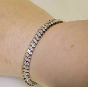 Pulsera de tenis de moissanita de corte redondo de 10,00 quilates, ajuste de garra de estilo Vintage de plata 925 para fiesta de compromiso o boda - Product Image 2