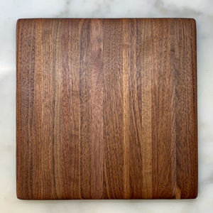 Planche à découper rectangulaire en bois naturel de style écologique combinaison de différentes finitions et textures pour la cuisine à domicile - Product Image 1