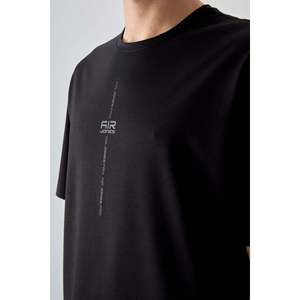 Camiseta Negra de Algodón Grueso y Suave con Textura, Corte Holgado y Estampado para Hombre - 88373 - Negra - Product Image 2