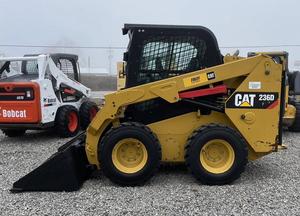 2022 Mini chargeuse sur pneus multifonctionnelle de 3 tonnes Skid Steer Cat 236D / 64hp à vendre - Product Image 6