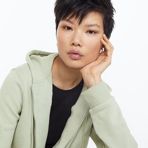 Vente en gros de sweats à capuche zippés vierges de haute qualité pour femmes sweat à capuche 100% coton avec logo personnalisé sweats à capuche pour femmes à fond épais avec marque privée - Product Image 3