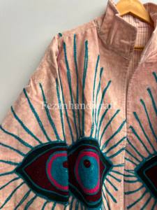 Chaqueta Corta de Terciopelo Acolchada con Bordado Floral Suzani, Dos Bolsillos Laterales, Estilo Boho Hippie, Secado Rápido, Hecha a Mano, para Invierno y Primavera - Product Image 2