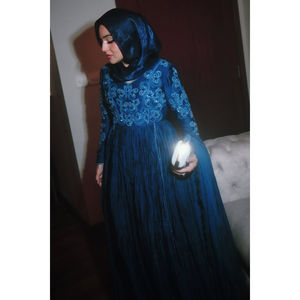 Robe en mousseline de soie formelle d'hiver pour femmes Daffy - Product Image 3