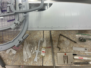 Machine à coudre, à quilter et à broder B-e-r-n-i-n-a B 880 Plus C-r-y-s-t-a-l Edition + Valise - Product Image 4