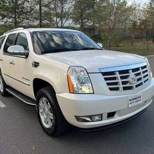 Cadillac Escalade 2005 Usado en Buen Estado, Sin Reserva, 1 Dueño, Motor V8 de 6.0 Litros, Propiedad del Sur, Sin Modificaciones - Product Image 1