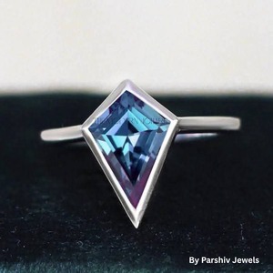 แหวนเพชรทำขึ้นอย่างสวยงามขายดีที่สุดเหมาะสำหรับสวมใส่ในชีวิตประจำวันที่หรูหราพร้อมจำหน่ายทั่วโลก - Product Image 2