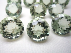 Amatista verde suelta natural Forma de corte brillante redonda Tamaño calibrado de 2MM-10MM 100% Piedra de amatista verde suelta natural OEM - Product Image 5