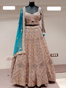 Robe brodée en georgette vibrante pour femme, parfaite pour les festivals, les mariages indiens et les fêtes élégantes. - Product Image 5