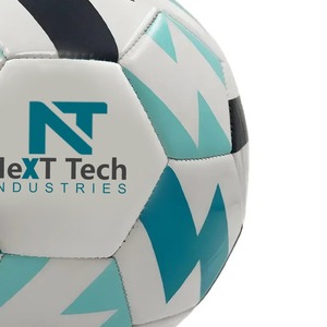 Balón de entrenamiento de fútbol de Next Tech Industries, material de PU para fines de entrenamiento con diseño personalizado y logotipo personalizado - Product Image 3