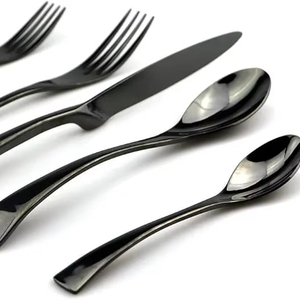 Ensemble d'argenterie noire à haute teneur en émail Ensemble de couverts de Noël de vacances en acier inoxydable réutilisable Ensemble de couverts uniques à un prix abordable - Product Image 1