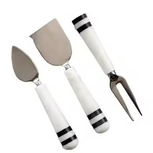 Couverts en acier inoxydable plaqué or de qualité supérieure lot de 3 couverts parfaits finis miroir élégants essentiels pour le fromage - Product Image 4