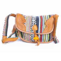 Sac bandoulière vintage pour femme en coton Gheri fait main du Népal, broderie, motif chaînes et fils, fermeture éclair, sangle unique