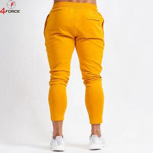 กางเกงวอร์มออกกำลังกายผู้ชาย 500GSM โพลีเอสเตอร์ เฟรนช์เทอร์รี่ ระบายอากาศได้ดี สำหรับออกกำลังกาย ฟิตเนส วิ่ง ลำลอง รับผลิตตามแบบ OEM - Product Image 4