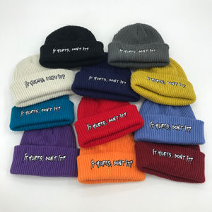 Gorro de invierno tejido, cálido, suave y acogedor, forrado de lana, ajustable, elegante, para uso diario en climas fríos. - Product Image 2