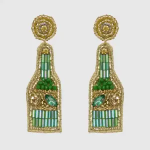 ต่างหูห้อยทรงใหม่มาแรงปี 2024 สำหรับผู้หญิง งานแฮนด์เมดประดับลูกปัดปักลายล็อค สไตล์โดดเด่นสำหรับใช้ในชีวิตประจำวัน สไตล์อินเดีย - Product Image 4