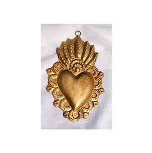 Moderno Sagrado Corazón Dorado con Llama Ondulada Milagro Ex Voto Adorno Metálico Decorativo Colgante de Navidad - Product Image 4