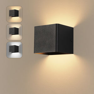 Lampe murale rechargeable avec ampoule RGB longue durée, télécommande sans fil à intensité variable, facile à installer <span class=keywords><strong>pour</strong></span> le salon et la chambre à coucher - Product Image 1