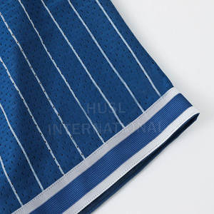 Short de basket-ball noir d'été personnalisé de haute qualité pour hommes maille double couche avec impression numérique à motif solide - Product Image 3