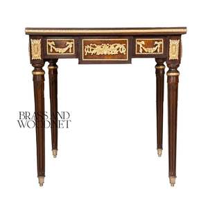 โต๊ะข้างทรงสี่เหลี่ยมหรูหรา ประดับลายดอกไม้แบบมาร์เก็ตรี และตกแต่งด้วยทองเหลืองสีทองอร่าม สำหรับตกแต่งห้องสไตล์คลาสสิก - Product Image 2