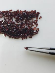 1x1.5x3มม. สีแดงโกเมนเรียวบาแกตต์ตัดอัญมณีธรรมชาติ - Product Image 2