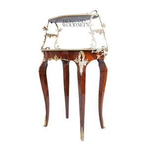 Mesa de Servir Clásica de Madera Maciza con Detalles de Latón y Diseño de Dos Niveles para Interiores de Lujo - Product Image 4