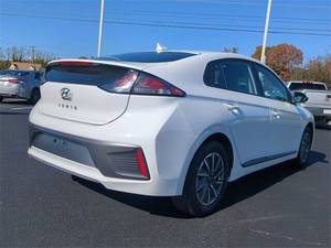 Voitures d'occasions pas chères H y u n d a i Ioniq électrique SE 4dr à hayon à vendre. - Product Image 3