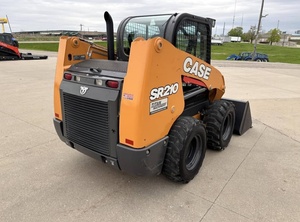 Chargeuse compacte sur pneus CASE SR210 haute puissance 4x4, chargeuse diesel compacte pour travaux de construction et agricoles - Product Image 5