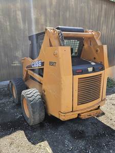 รถตักล้อยางรุ่น 1999 Case 85XT: รถตักขนาดกะทัดรัดที่ได้รับการพิสูจน์แล้ว ให้ประสิทธิภาพการทำงานที่เชื่อถือได้ในทุกวัน - Product Image 6