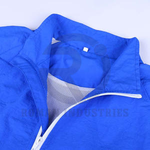 Streetwear en nylon personnalisé, survêtement coupe-vent unisexe, survêtement coupe-vent zippé léger à coquille souple Ensemble 2 pièces pour hommes - Product Image 5