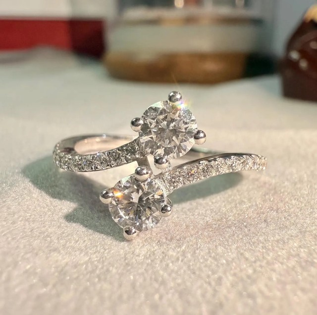 1.50 Ct Round Shape Lab Diamond Toi et Moi Party Ring 14K White Gold VVS2 Clarity E Color IGI Certified For Women Latest Design