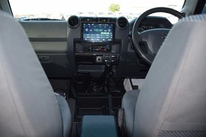 Nuevas Llegadas para el Mercado Global, Toyota Land Cruiser Pick Up PICKUP DLX 4.5L 2017 - Product Image 3