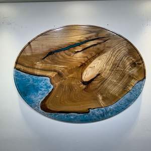 Planche à découper en résine faite à la main avec de superbes tons de couleurs côtières, parfaite pour les restaurants de chefs et les cuisines élégantes de la maison - Product Image 6