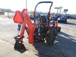Tractor Agrícola Multifuncional Bad Boyy 3026H 4x4 con Retroexcavadora, Tractor para Pequeñas Granjas, Mini Tractor Agrícola 4x4 - Product Image 2