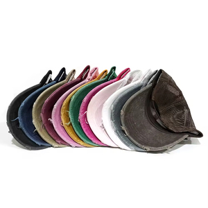 Gorra de golf atlética para hombre con carcasa transpirable, cierre elástico suave y diseño limpio para entrenamientos, caminar y trajes de viaje - Product Image 3