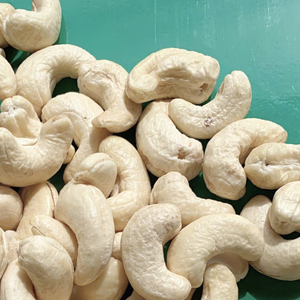 Fabricación de anacardos crudos WW180, WW240, WW320, anacardos SANTIGO W180, anacardos al por mayor exportados a Asia, UE - Product Image 1