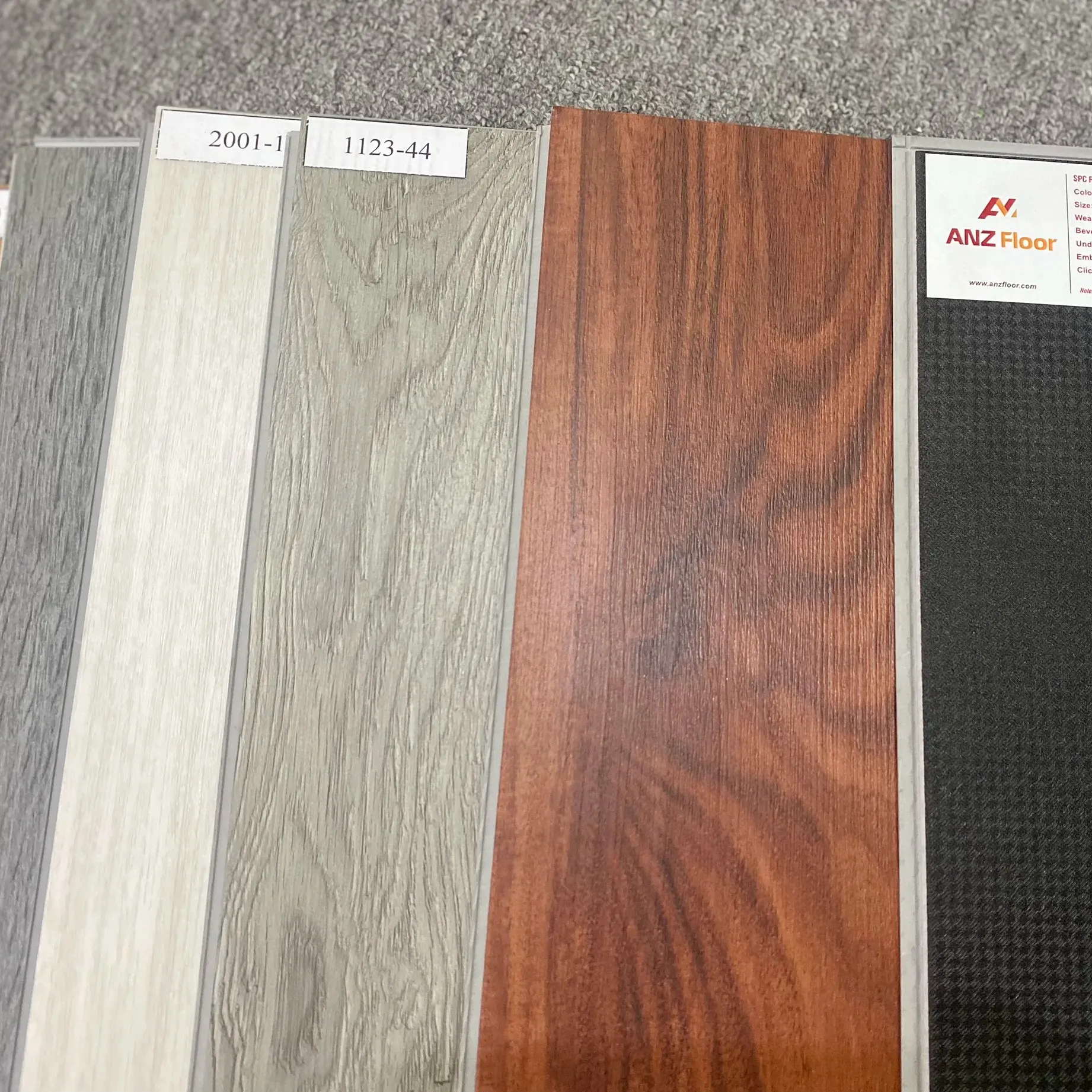 Thiết kế bằng gỗ không thấm nước bấm vào SPC LVT nhựa PVC sàn vinyl và dính không thấm nước Laminate Sàn Vinyl 5 mét