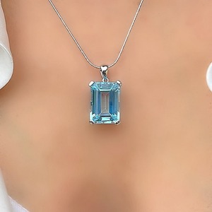 จี้ทำมือจากพลอยบลูโทแพซ เครื่องประดับเงินแท้ 925 เงินสเตอร์ลิงแท้ ประดับพลอยบลูโทแพซและพลอยไวท์โทแพซ จี้สำหรับผู้หญิง - Product Image 3