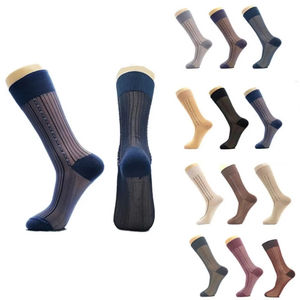 Chaussettes de sport en coton pour hommes, compression, chaussettes de sport, séchage rapide, respirantes, de haute qualité, design brodé, course à pied, tennis, semelle solide - Product Image 1